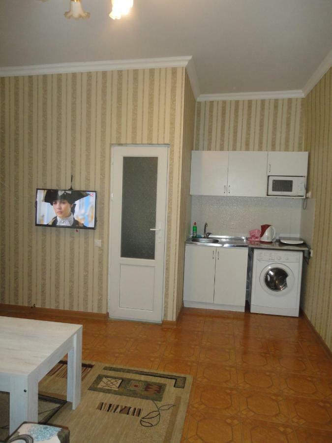 Like Home Guesthouse & Tours Jerevan Exteriör bild