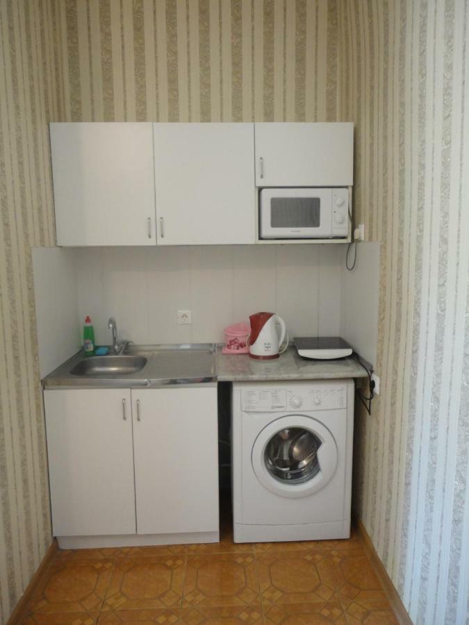Like Home Guesthouse & Tours Jerevan Exteriör bild